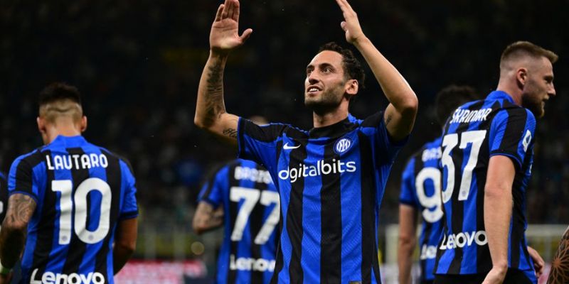 Sự nghiệp của Hakan Calhanoglu đóng góp cho Inter